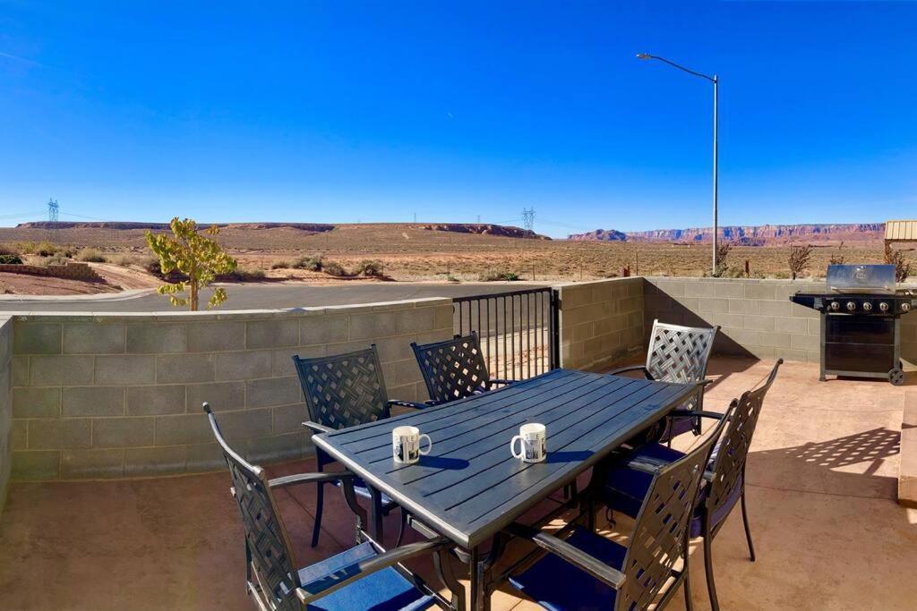 Local View Pet Friendly Boat Parking Close To Antelope Canyon Horseshoebend 페이지 외부 사진