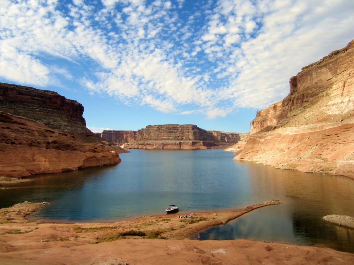 Local View Pet Friendly Boat Parking Close To Antelope Canyon Horseshoebend 페이지 외부 사진